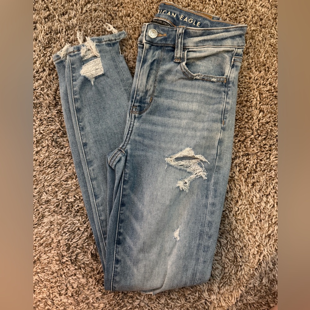 American Eagle Outfitters Light Blue Distressed Skinny Jeans